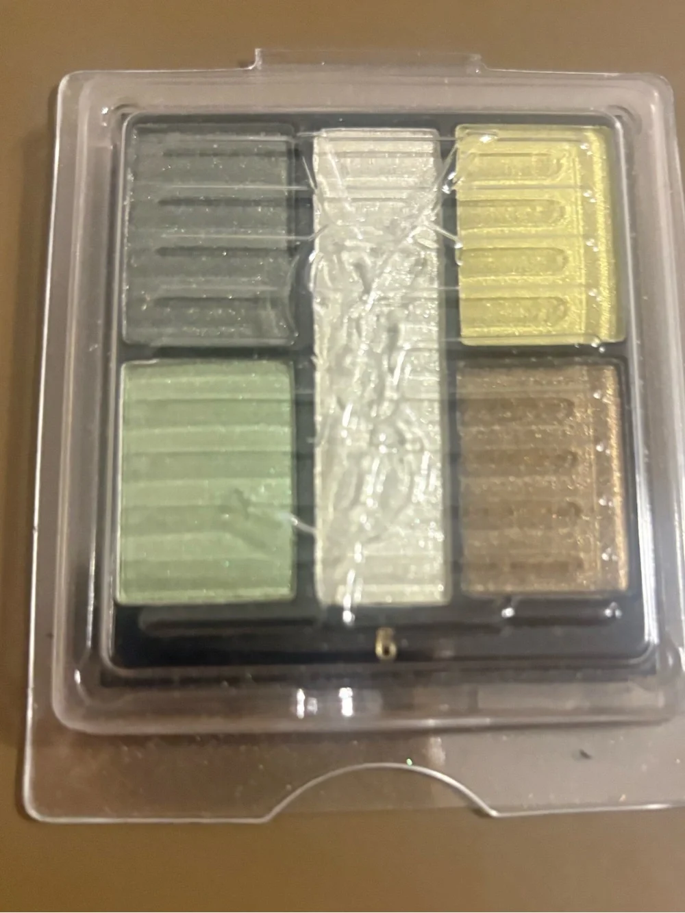 OMBRES 5 LUMIÈRES 5 COLOUR HARMONY EYESHADOW Net Wt. 0.29 oz. 8,5 g